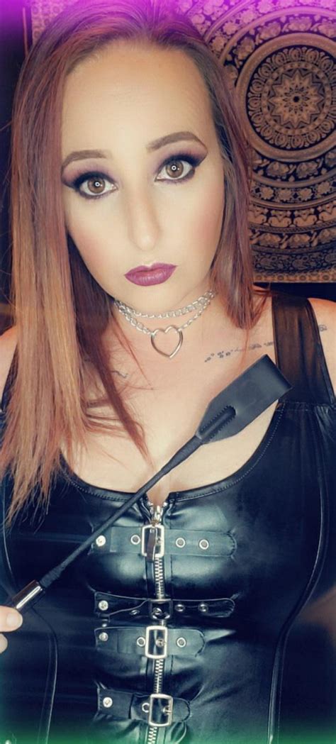 Can You Handle The MILF Mistress Scrolller