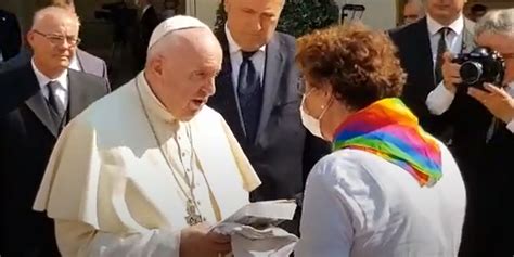 Pope Tells Parents God Loves Their Lgbtq Children Mambaonline Lgbtq