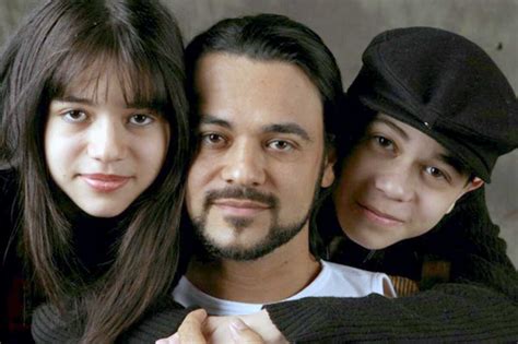 Pai conta a filhos que é gay e transforma vidas de todos da família Portal TOP Mídia News