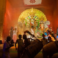 5 Reasons Why You Must Visit Kolkata For Durga Puja