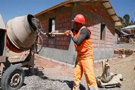 Huancayo reinician construcción de casas Sumaq Wasi para familias de