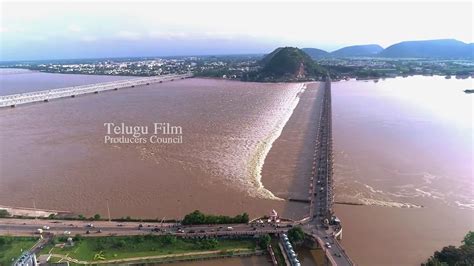 Huge Flood Inflow Into Prakasam Barrage Vijayawada | Prakasam Barrage ...