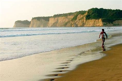 Playa De Canoa En Manab