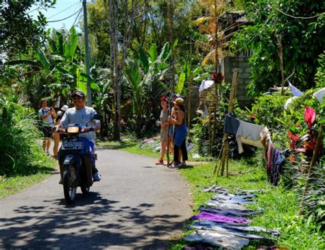 Trekking Sidemen Sangkan Gunung Temple Villa Uma Dewi Sri