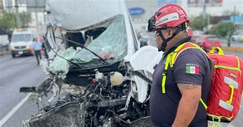 Fuerte Accidente Entre Tres Veh Culos Deja Lesionados En Monterrey