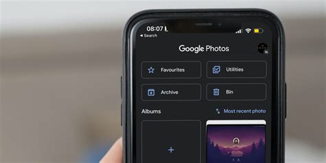 6 Reasons You Should Use Google Photos on Your iPhone