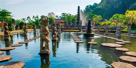 Tirta Gangga Water Palace | Bali And Car