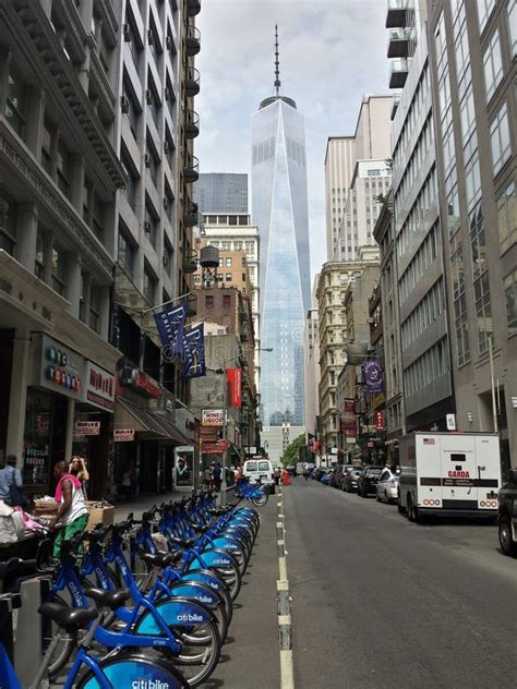 Un World Trade Center Foto Editorial Imagen De Bici 42515861