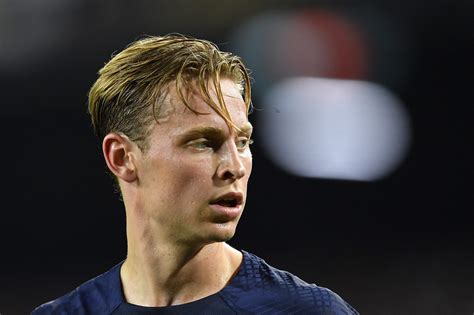 Manchester United still chasing a deal for De Jong despite Casemiro