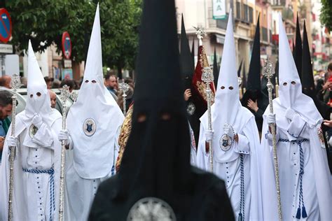 Fotos De La Hermandad De Los Javieres En El Martes Santo De La Semana