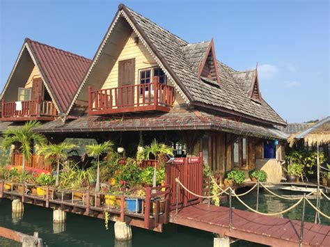 Vendu Maison Thaïlandaise En Bois Sur Pilotis à Vendre Bang Bao