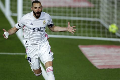 Championnat Despagne Le Real Madrid Remporte Le Clasico 2 1