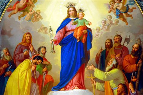 Fieles católicos celebran el Día de la Virgen María Auxiliadora