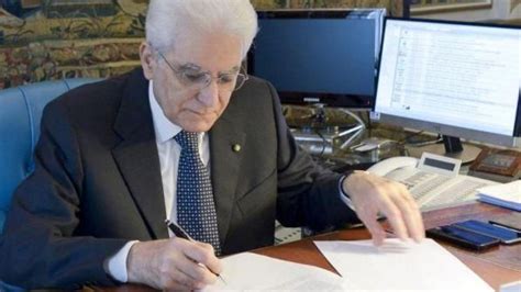 Mattarella Firma Il Dl Sicurezza E Invia Una Lettera A Conte