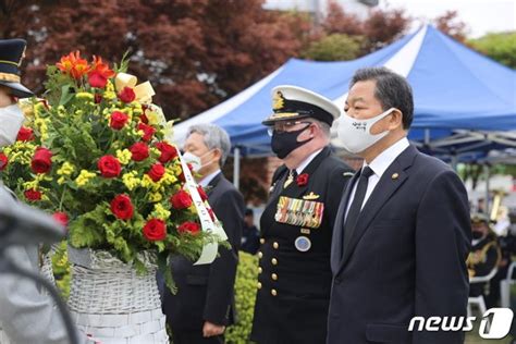 황기철 보훈처장 영연방 가평전투 70주년 기념식 헌화 네이트 뉴스