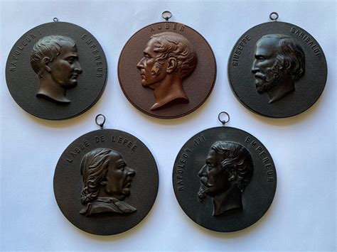 A COLLECTION OF FIVE BOIS DURCI PORTRAIT ROUNDELS TO INCLUDE NAPOLEON