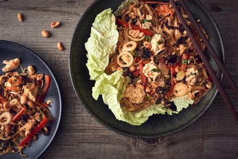 Glasnudelsalat mit Tofu und Erdnüssen Rezepte fooby ch