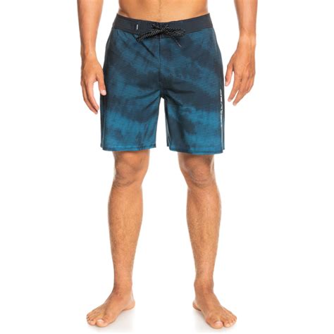 Quiksilver Boardshorts Surfsilk Massive 17 Online Bestellen Bei Otto