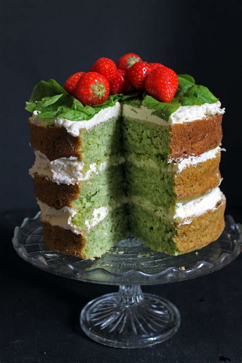 Spinach and Coconut Yogurt Cake | Veggie Desserts