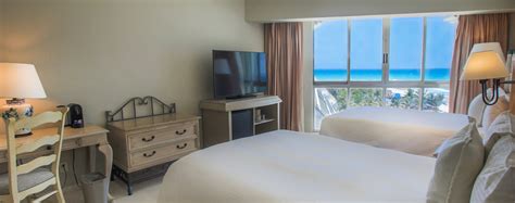 Adults Only Beachfront Rooms and Suites | Sandos Cancun