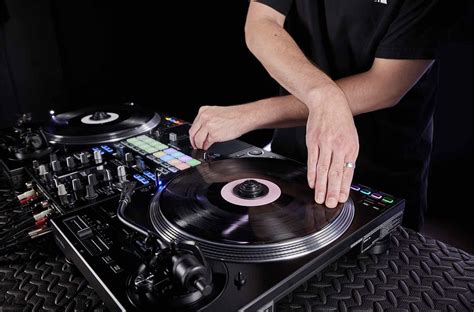 Introducing The Pioneer DJ PLX CRSS12 Analog Digital Hybrid Turntable