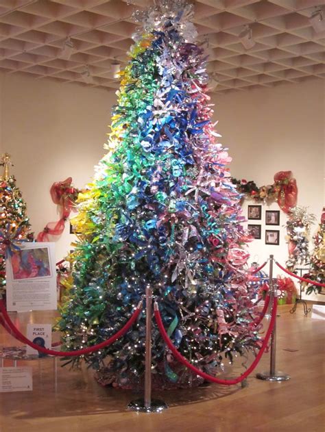 129 Of The Most Creative DIY Christmas Trees Ever | Bored Panda