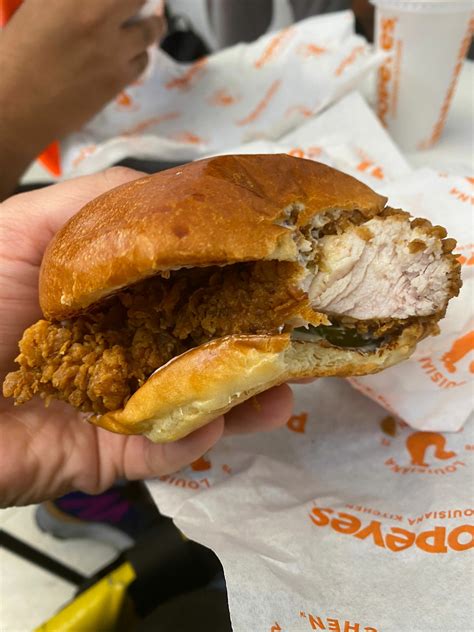 Inside Popeyes First Uk Restaurant In Londons Westfield Stratford