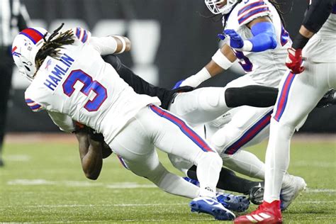 El Jugador De Los Buffalo Bills Damar Hamlin Est En Estado Cr Tico