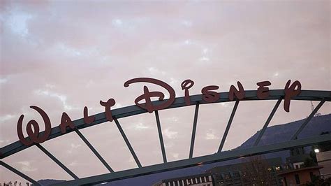 Disney gana 1 907 4 millones entre octubre y diciembre un 19 más que