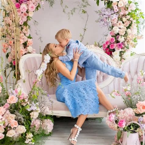 13 Mothers Day Photoshoot Ideas You Will Love For 2024 Rachel Eileen