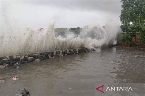 BMKG Weather Forecast Rain Coastal Flooding And High Waves In Various