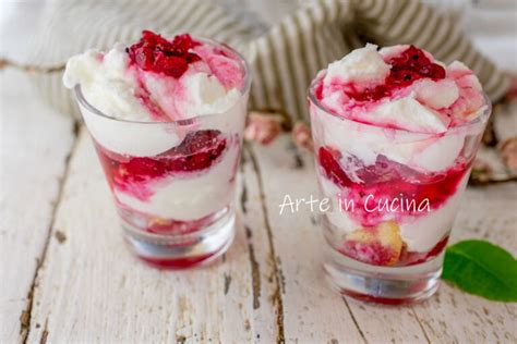 TIRAMISù COCCO E FRUTTI DI BOSCO dolce al cucchiaio