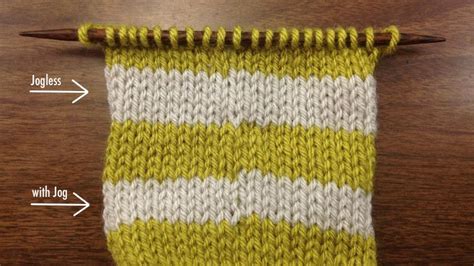 How To Knit A Traveling Jogless Stripe In The Round New Stitch A Day