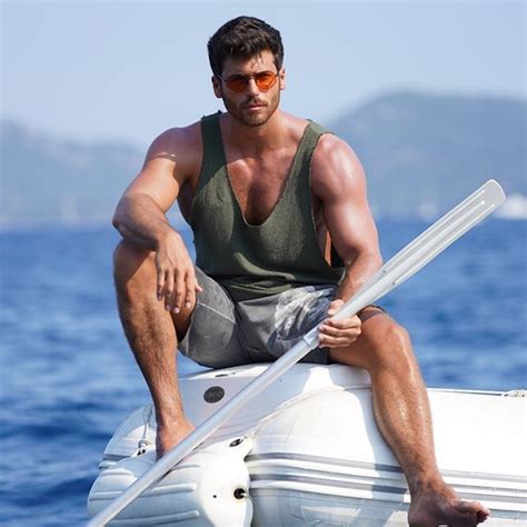 Can Yaman canyaman Φωτογραφίες και βίντεο στο Instagram nel 2020