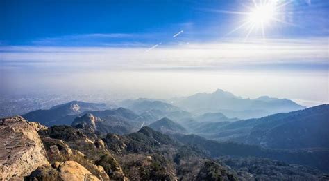 泰安：登泰山游客，去沿途庙宇祈福，一定要留意里面所供神祇的职能，不要拜错了神！ 知乎