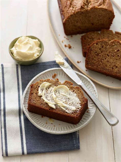 Best Ever Classic Banana Bread Recipe