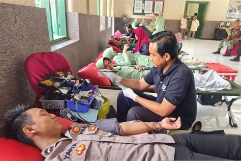 Peringati HUT Ke 78 Persit KCK Kodim Situbondo Gelar Donor Darah