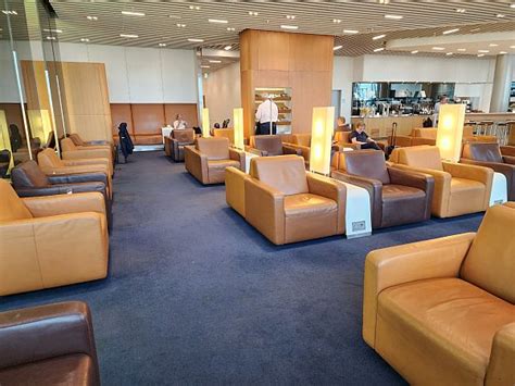 LHR Lufthansa Senator Lounge London Heathrow Reviews Loungeindex