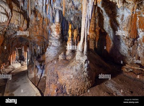 Stalactites and stalagmites hi-res stock photography and images - Alamy