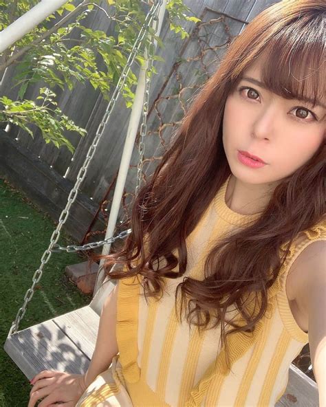 羽瀬萌さんのインスタグラム写真 羽瀬萌instagram「昨日は撮影会ありがとうございました ️ 屋上は自然光でお気に入りスポット