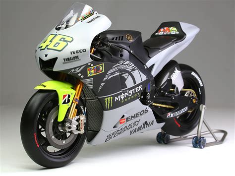 Racing Scale Models Yamaha YZR M1 V Rossi Test Sepang 2013 By Nekopanchi