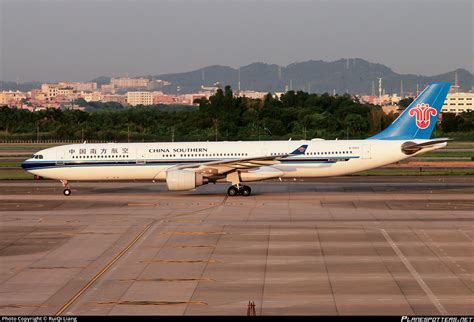 B 5922 China Southern Airlines Airbus A330 323 Photo By RuiQi Liang