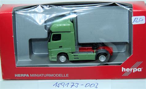 Herpa Mercedes Benz Actros Gigaspace Solo Zugmaschine