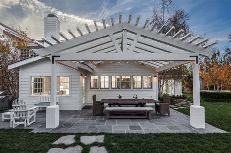 20 Amazing Pergola Ideas For Shading Your Backyard Patio