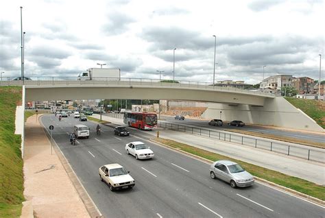 Tr Nsito Em Bh Opera O Interdita Trecho Da Avenida Ant Nio Carlos