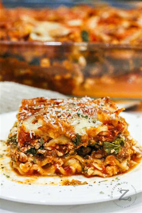 Spinach Lasagna [Easy and Versatile Recipe!] - Our Zesty Life