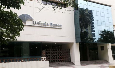 Unicaja Banco Reduce Su Beneficio En El Primer Trimestre Por El