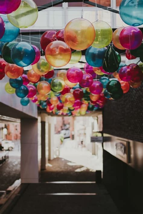 Balloon Decorations Without Helium