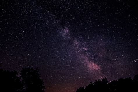 Dlaczego Nocne Niebo Jest Czarne Centrum Edukacyjne Planeta Anuka