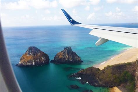 Viagem para Fernando de Noronha Onde sentar no avião para ter a melhor